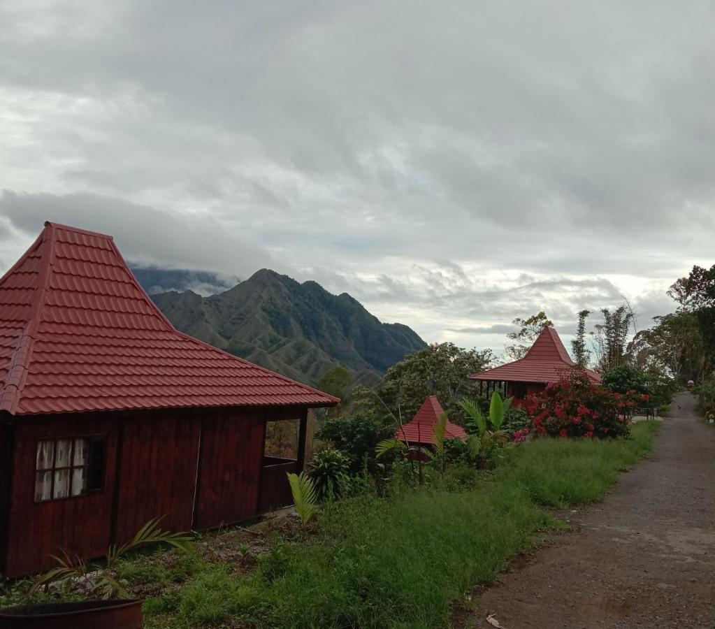 Home Stay Wolokoro Ecotourism Bajawa Екстер'єр фото